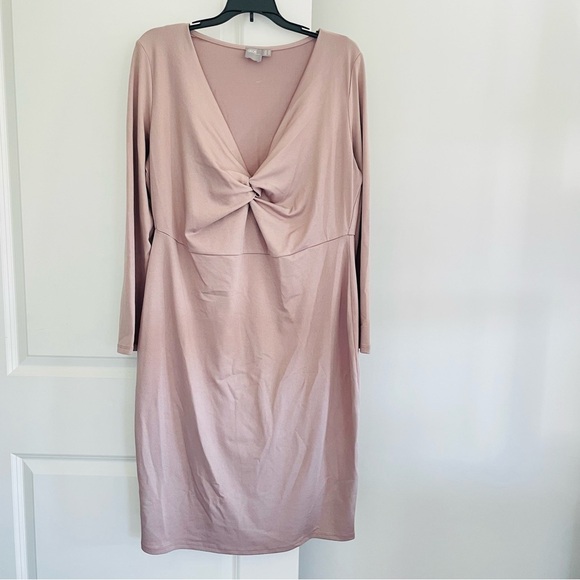 Asos Taupe Semi Formal Dress with V-Neck Gathered Bust and 3/4 Sleeves - Picture 4 of 13